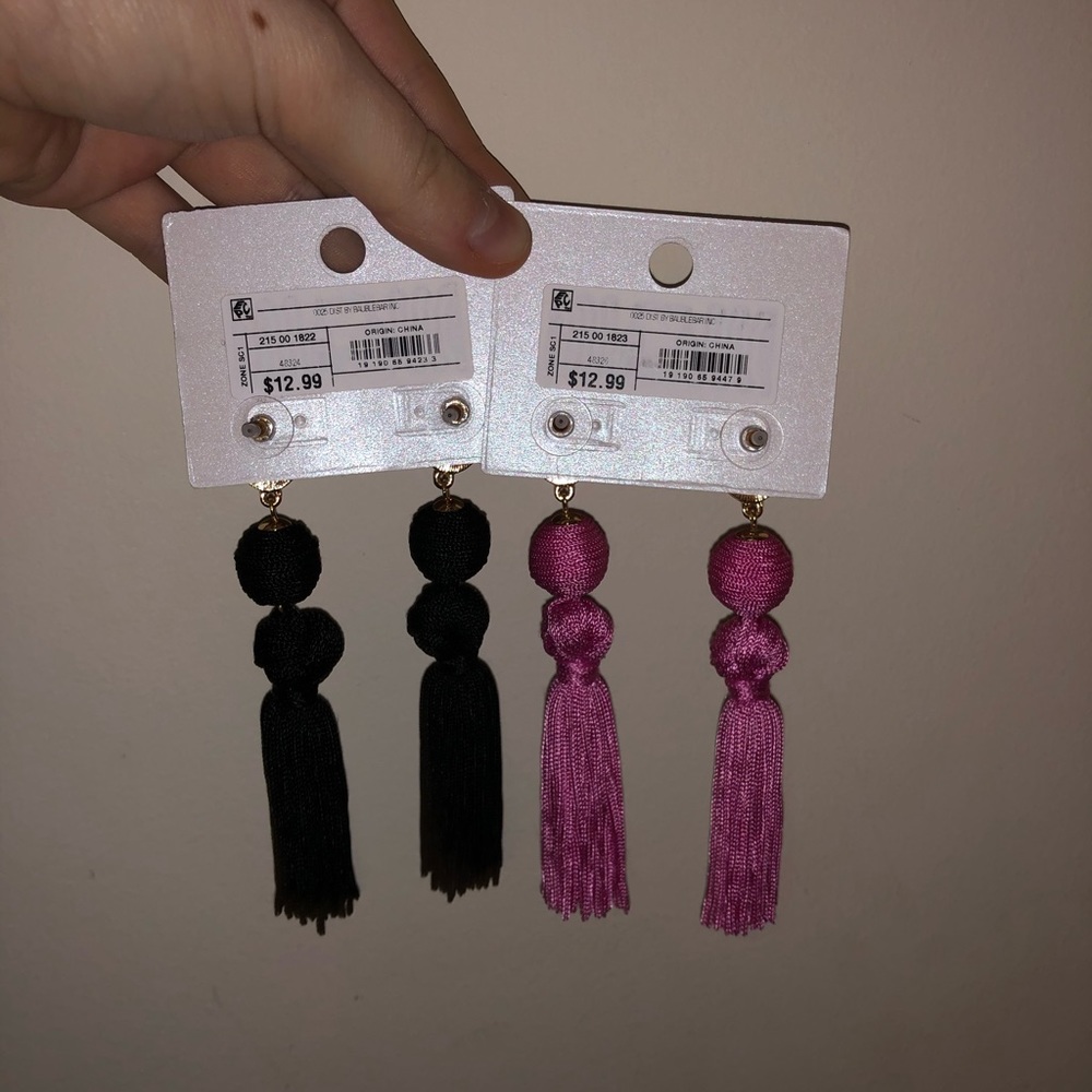 Earings - Picture 2 of 3